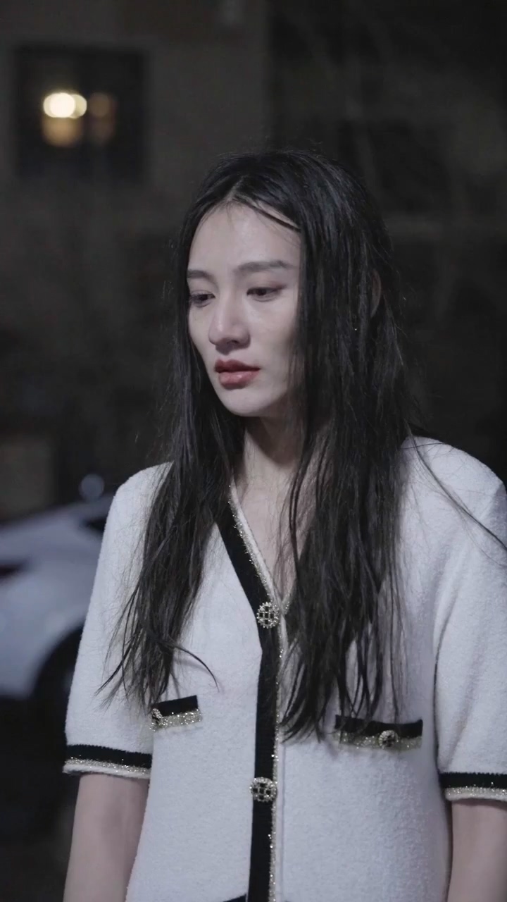 腹黑总裁的惹火娇妻 第01集