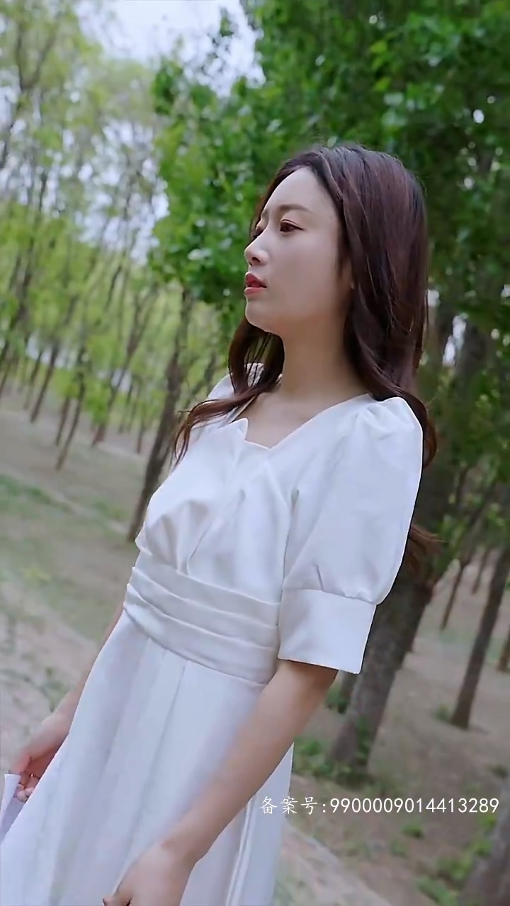 霸爱成瘾傅少轻轻爱 第01集